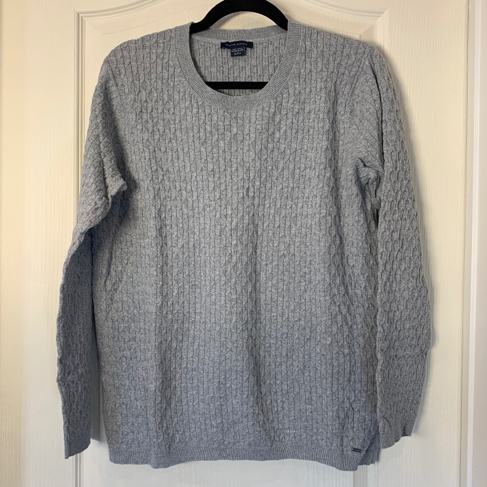 Tommy Hilfiger Cable-Knit Crewneck Sweater (XL) | Classic Grey | Timeless Wardro